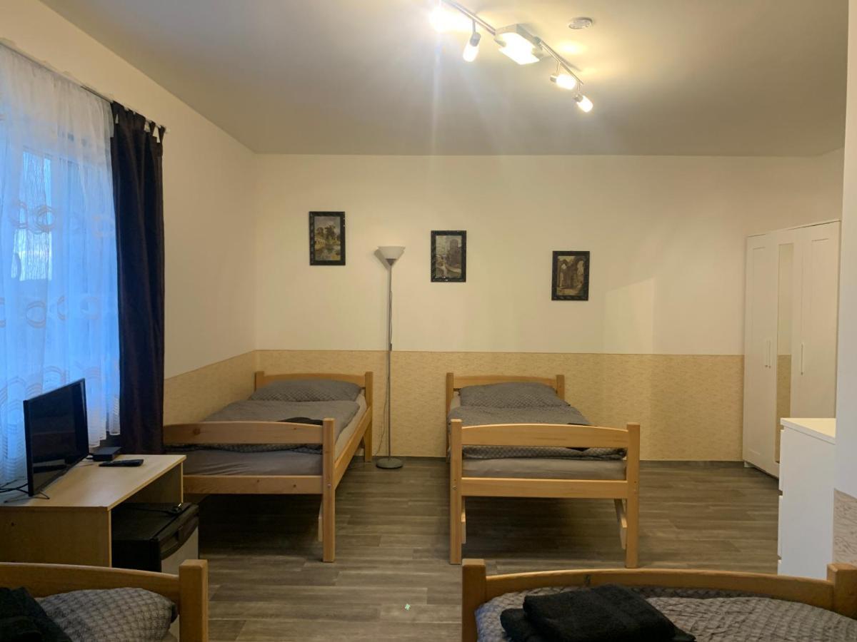Penzion U Jezera Otel Konstantinovy Lázně Dış mekan fotoğraf