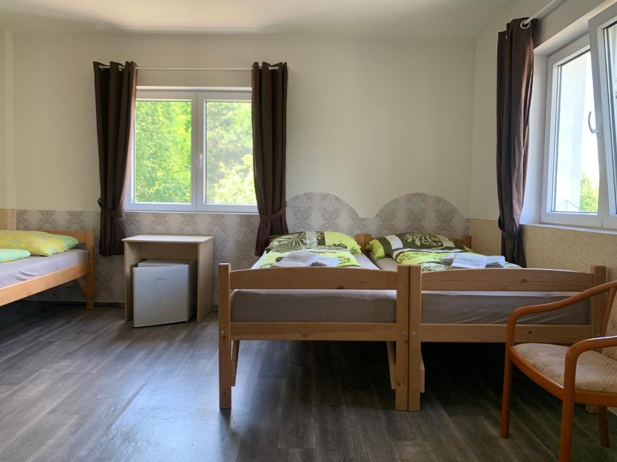 Penzion U Jezera Otel Konstantinovy Lázně Dış mekan fotoğraf